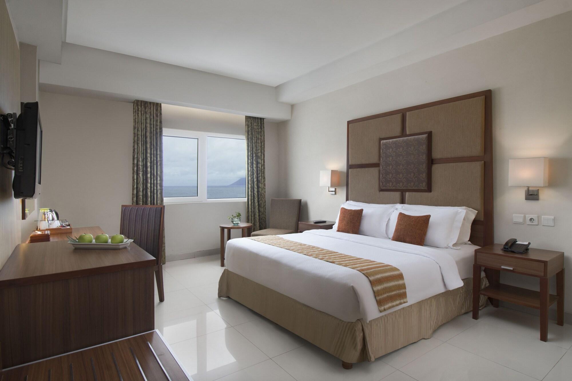 Aston Manado Hotel Exterior photo